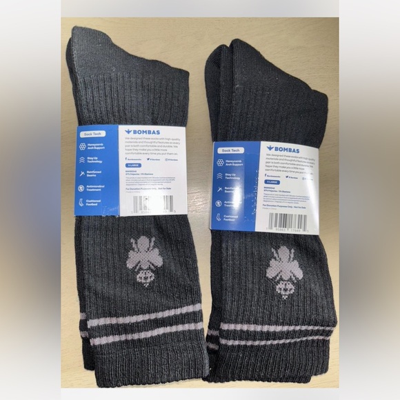 Bombas Men's Dark Gray Casual Socks & Black jogger pants - Picture 1 of 6